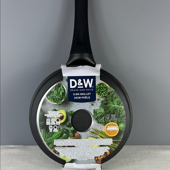 D&W Deane and White 9.5 inch Skillet Black Non-Stick Frying PanNEW
